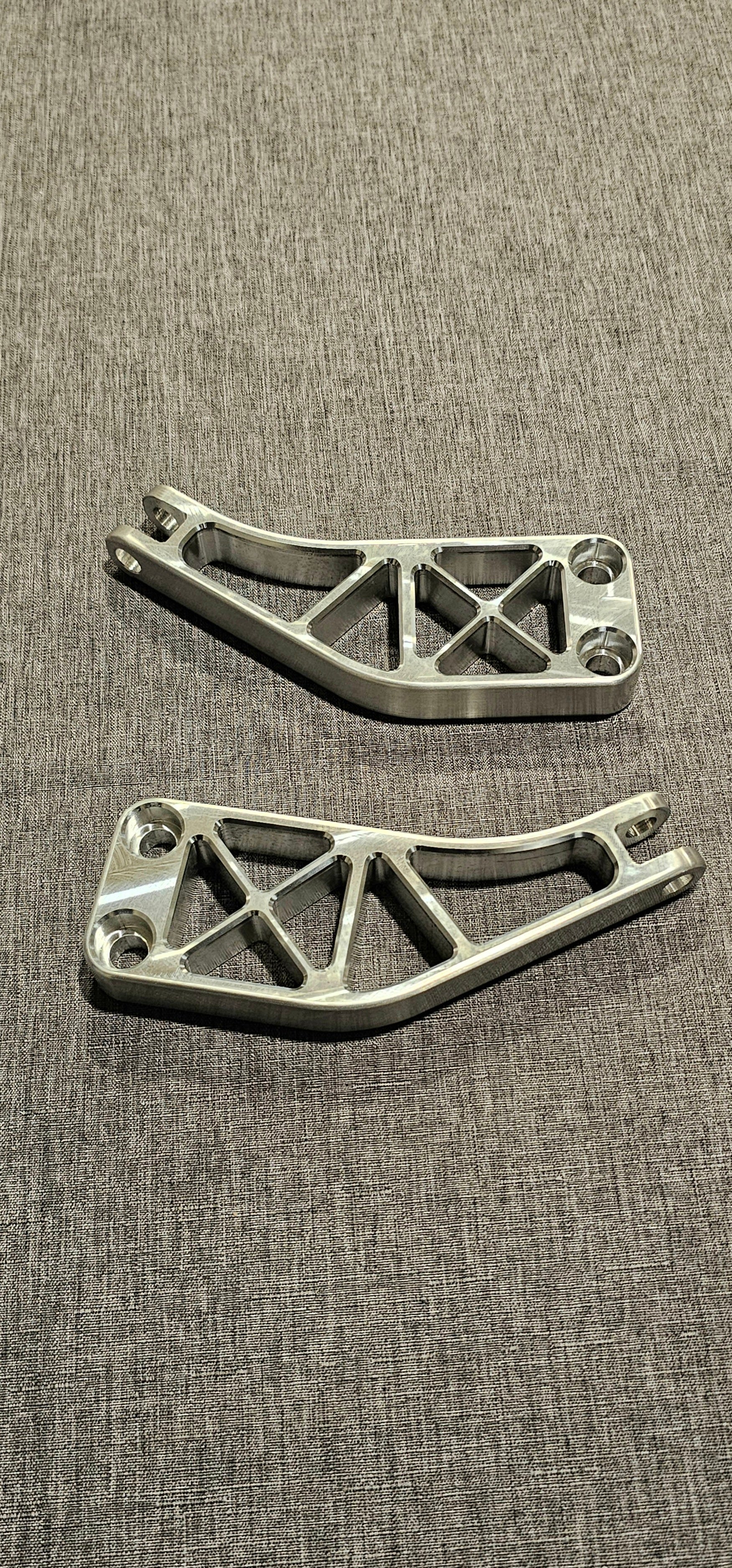 DYNA BILLET REAR PEG MOUNTS image 0