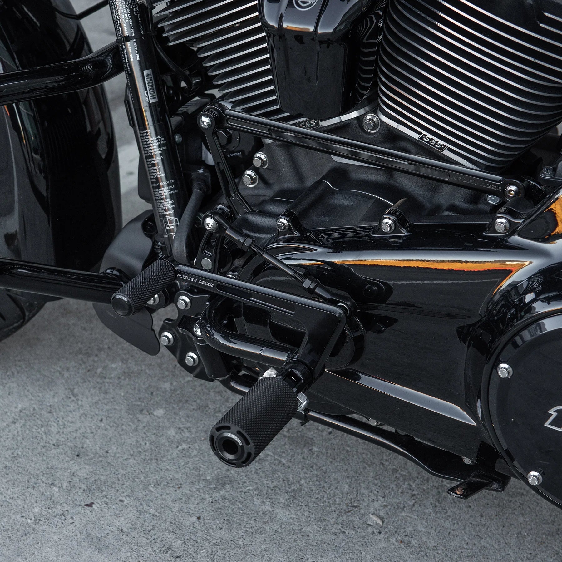 Arlen Ness Bagger Mid Control Kit image 3