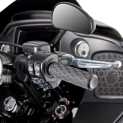 Arlen Ness Diamond Grips image 1