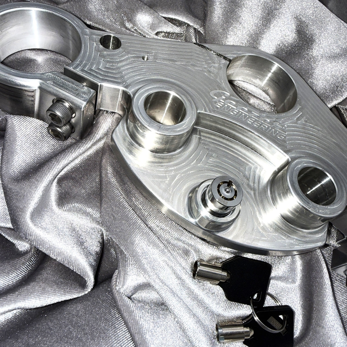 Top triple tree with PUSH FORK LOCK for Geezer Engineering reduced trail and 49mm conversion kits