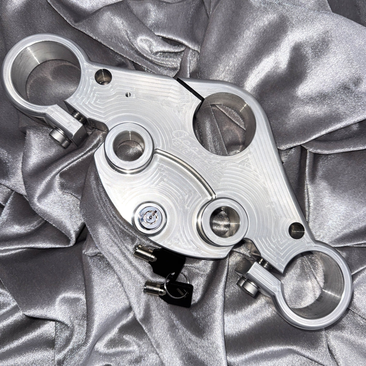 Top triple tree with PUSH FORK LOCK for Geezer Engineering reduced trail and 49mm conversion kits