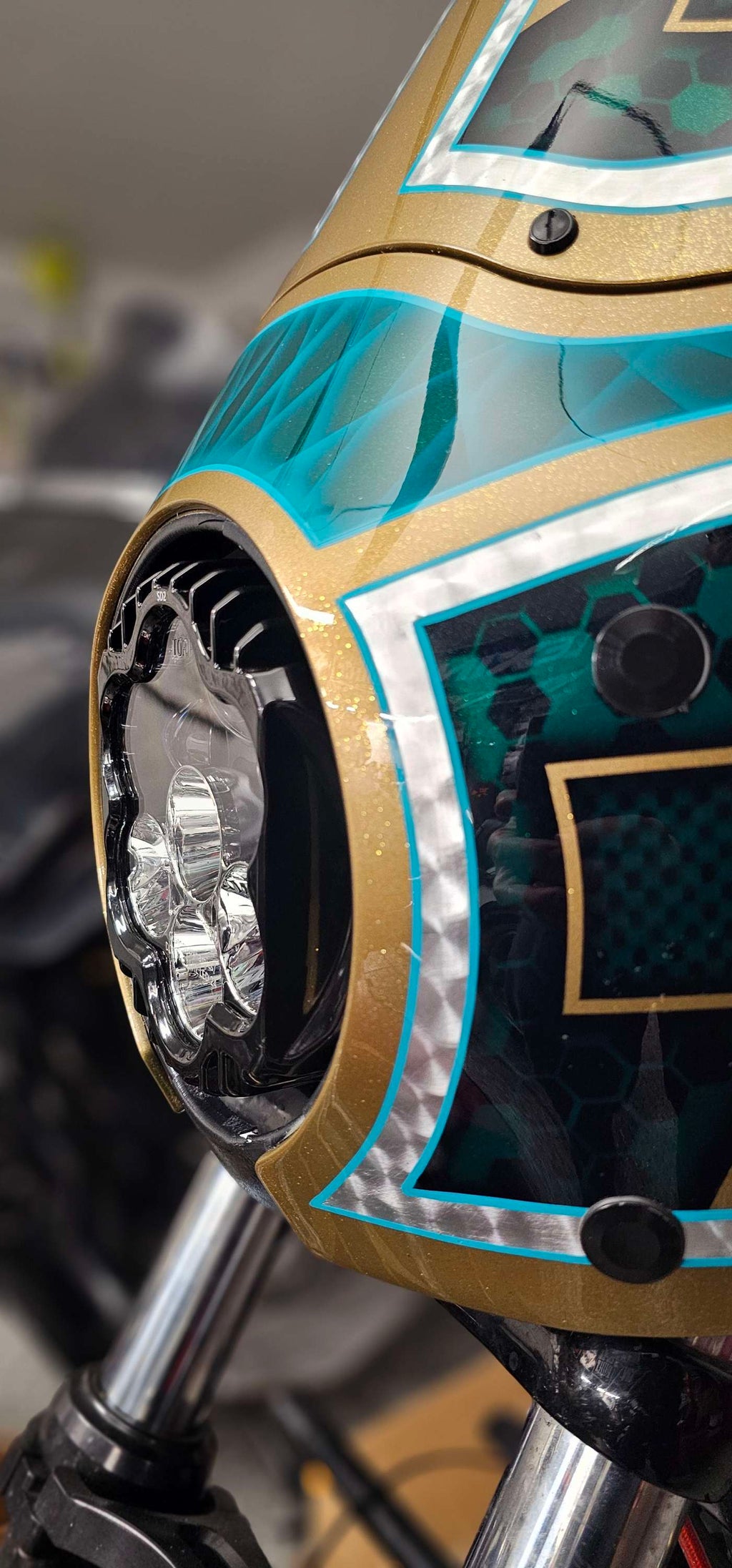 Road Warrior LP6/Shark Demon headlight mount image 2